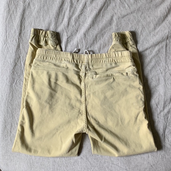 Men’s Joggers. ZARA. SWEATPANTS YELLOW SIZE L - Picture 4 of 5